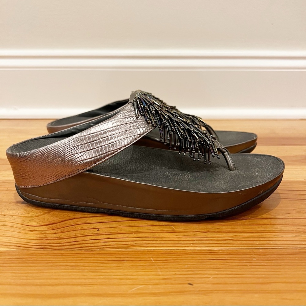 FitFlop Cha Cha Fringe Toe Post Sandals Womens Left 8 Right 7 Metallic Beaded